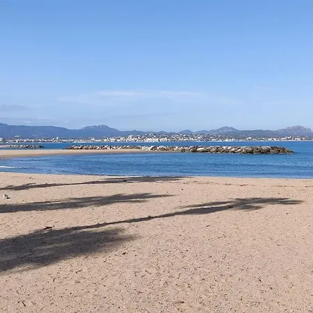 Beau T2 A 5 Mins Des Plages De Saint-aygulf A Pied